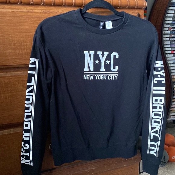 H&M long sleeve NYC-brooklyn shirt - Picture 1 of 4